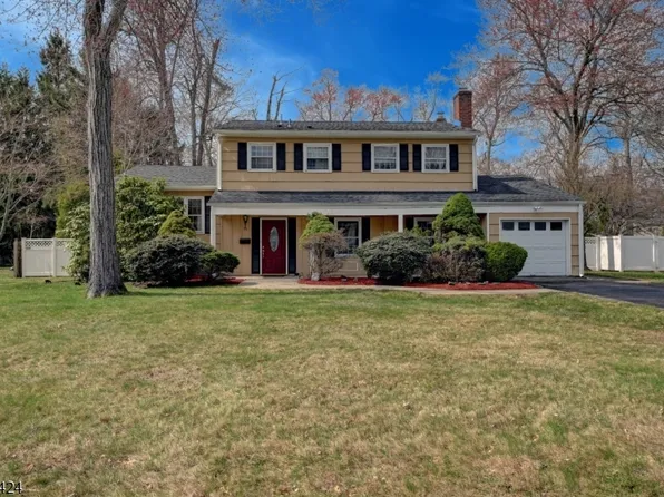 52 W William St, Lincoln Park Boro, NJ 07035