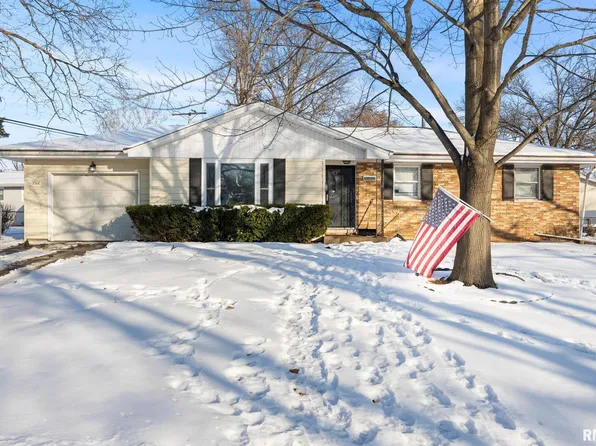 5514 N Jesters Ct, Peoria, IL 61614