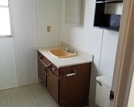 5th image of 1464 Kenwood Rd