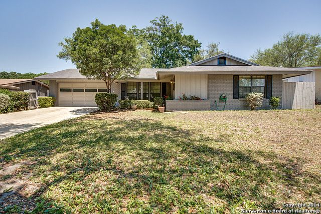 1st image of 315 Coronet Ln