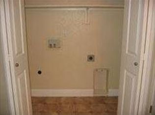 550 Sandy Ln APT 212, Ripon, CA 95366