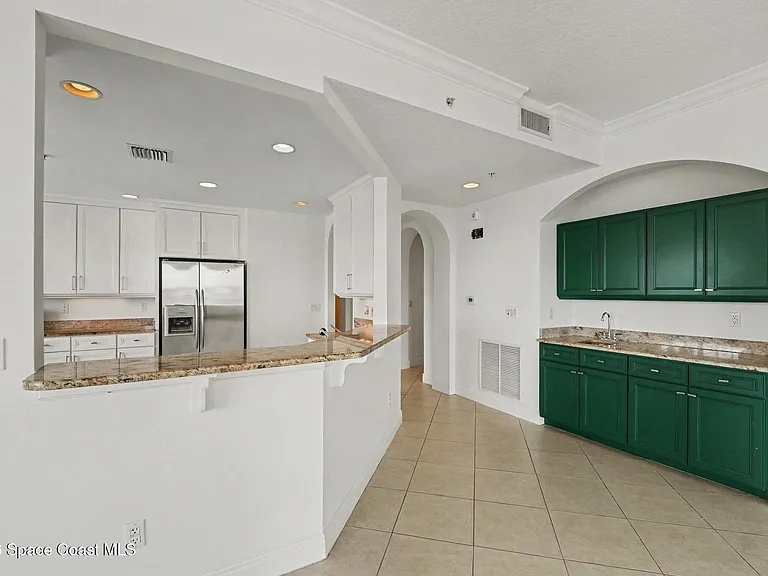 1437 Pineapple Ave #501 — Photo 10