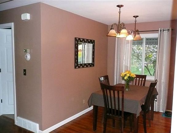 3rd image of 1456 Verdale Dr