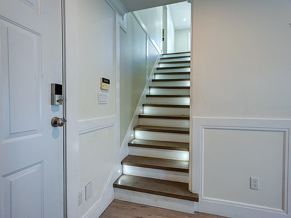 3rd image of 11913 240th St