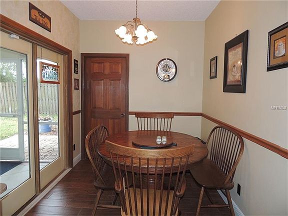 4th image of 1910 Alafia Oaks Dr
