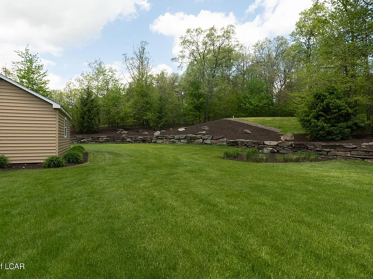 228 Windsor Way — Photo 42