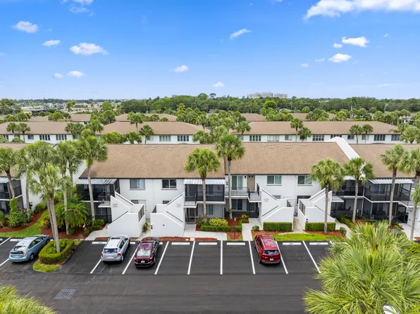 3532 Antarctic Cir #2216, Naples, FL 34112