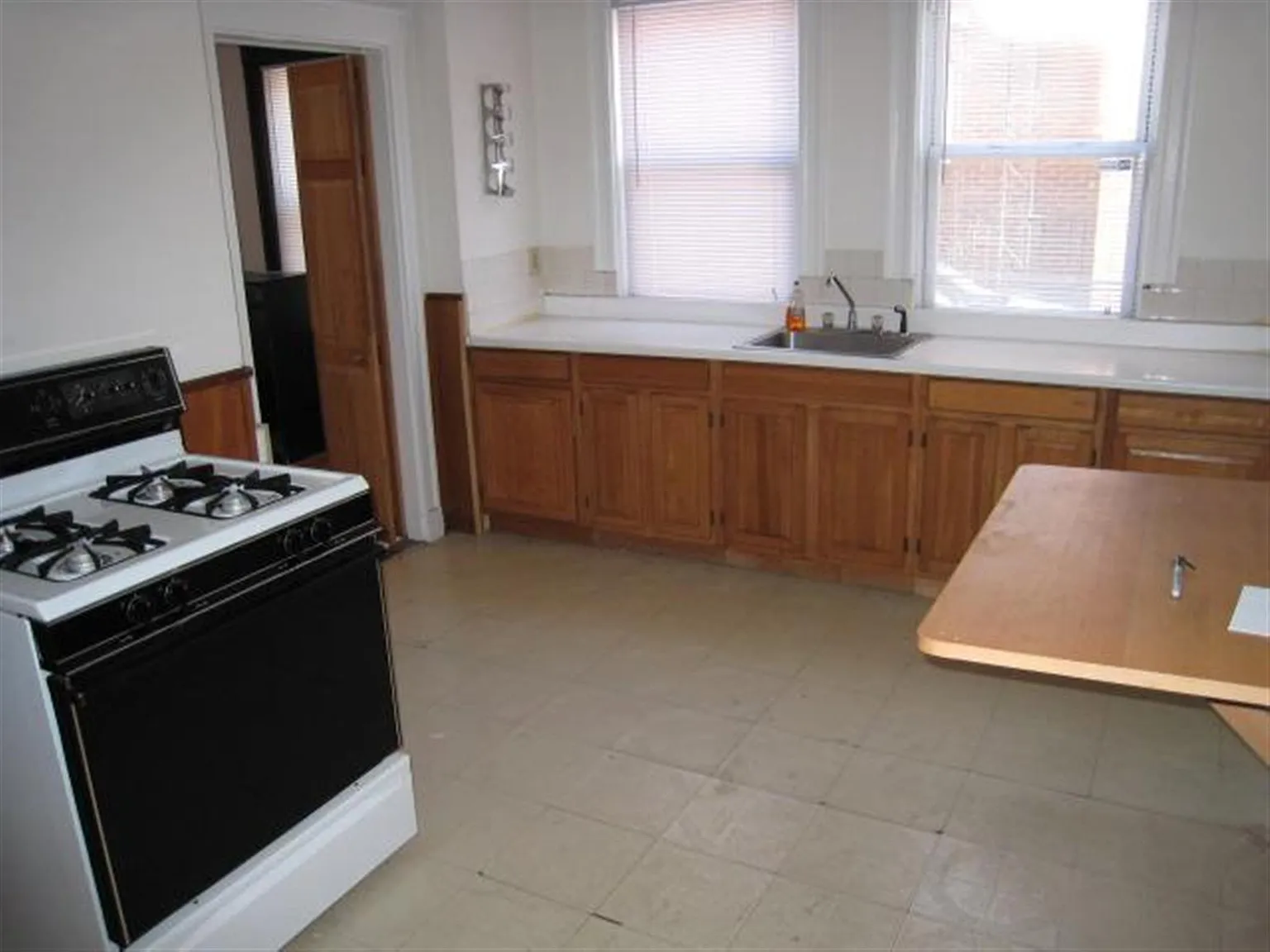 1 bed, 450 sqft, $2,100 — Photo 4