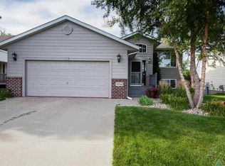 7016 W 50th St, Sioux Falls, SD 57106