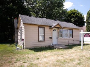 704 Saint Joseph St, Sturgis, MI 49091