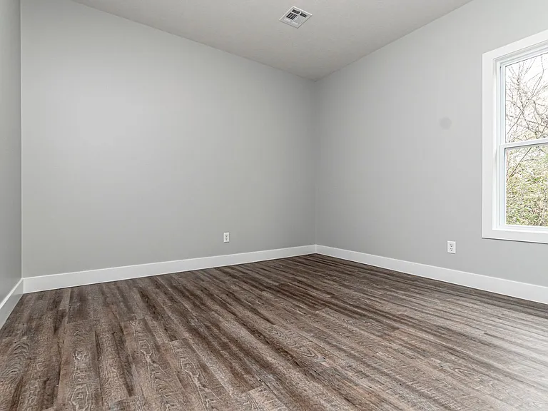 1705 Kenneth Dr — Photo 11