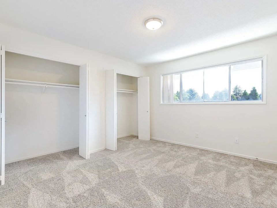 2nd image of 9719 SE 43rd Ave #0