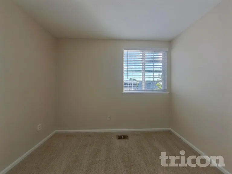 16565 Humboldt St — Photo 11