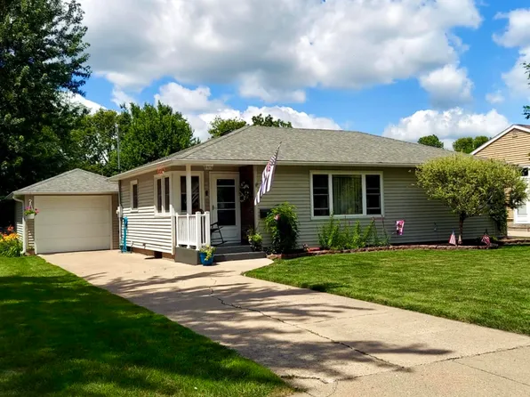 137 Mondell Ct, Prairie Du Chien, WI 53821