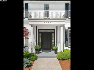 8543 SW Jamieson Rd, Portland, OR 97225