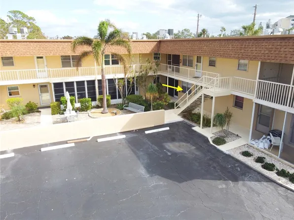 210 Park Blvd N APT 129, Venice, FL 34285