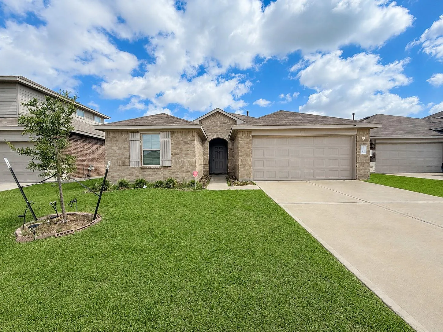 4 bed, 2.0 bath, 1811 sqft, $2,250 — Photo 1
