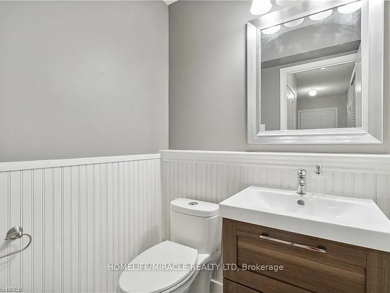 2245 Pathfinder Dr — Photo 4
