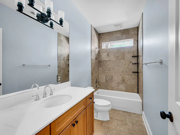 2nd full bath upstairs (hall bath)