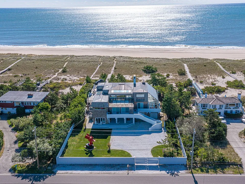 19 Dune Rd