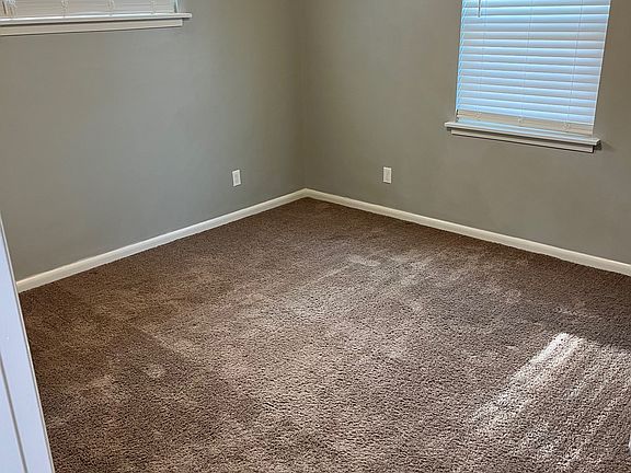 2nd image of 33 Mohave St