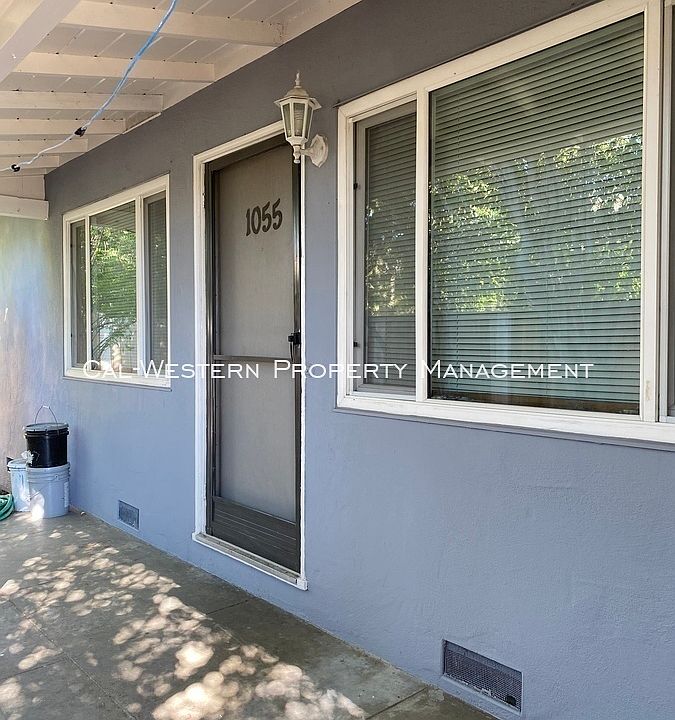 1st image of 1055 N 5th St