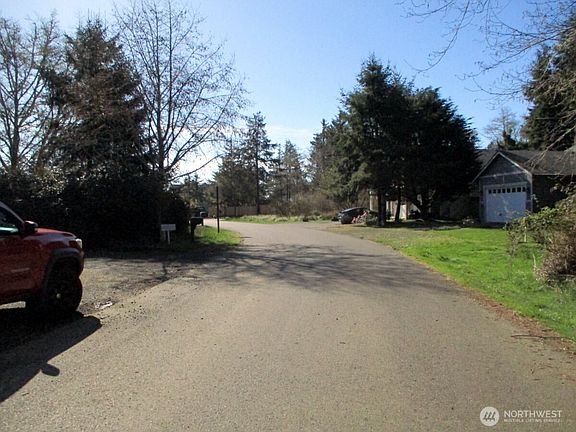 3rd image of 111 Olympic View Avenue NE