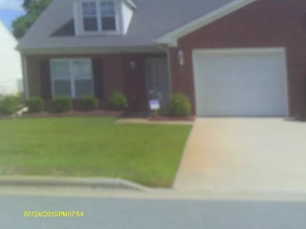 211 New Hope Village Dr, Goldsboro, NC 27534
