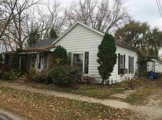 214 W Pleasant St, Churubusco, IN 46723