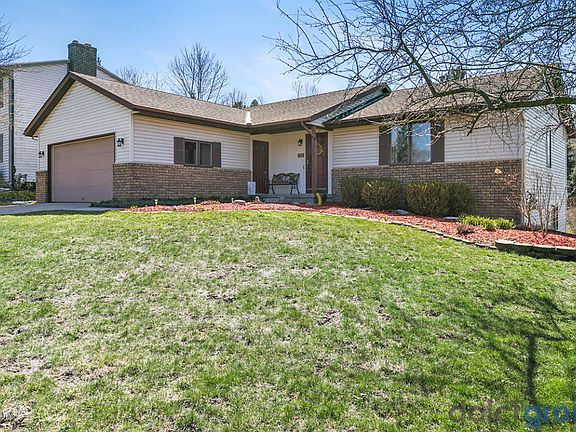 3rd image of 117 Robinhood Dr NE