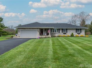 8023 Pyrmont Rd, Lewisburg, OH 45338