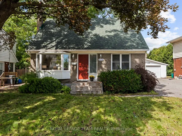 873 Smyth Rd, Ottawa, ON K1G 1P4