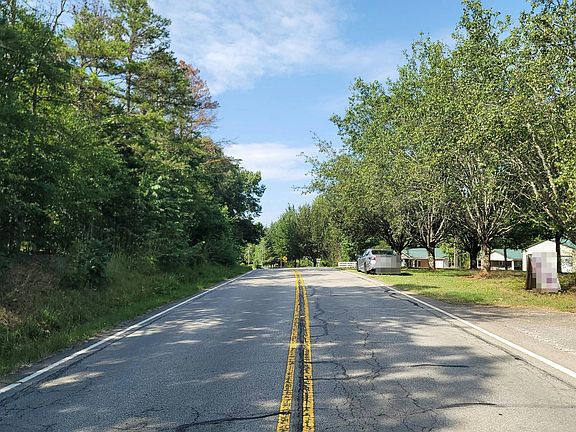 4th image of 252 Friendship Rd