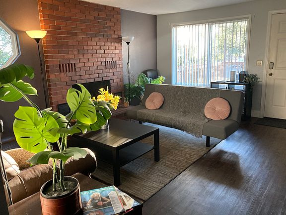 5th image of 4056 N Juneau St Room 6