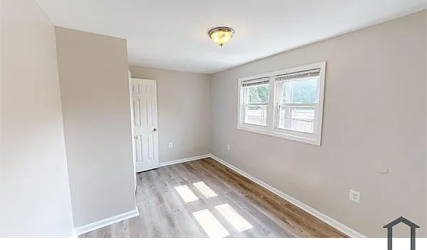 3 bed, $2,549 — Photo 3