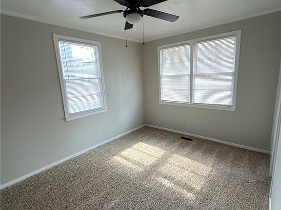 4th image of 1112 Acorn St