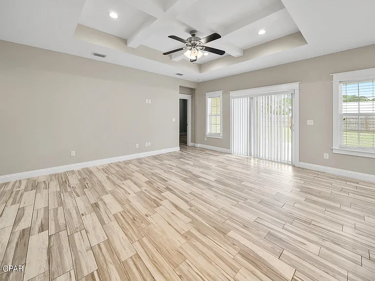 305 Evergreen St — Photo 13