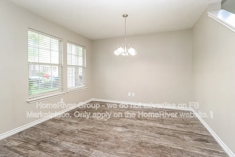 4 bed, 2.0 bath, 1716 sqft, $1,925 — Photo 4