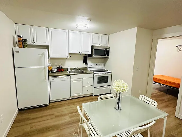Radian Apartments — Photo 27