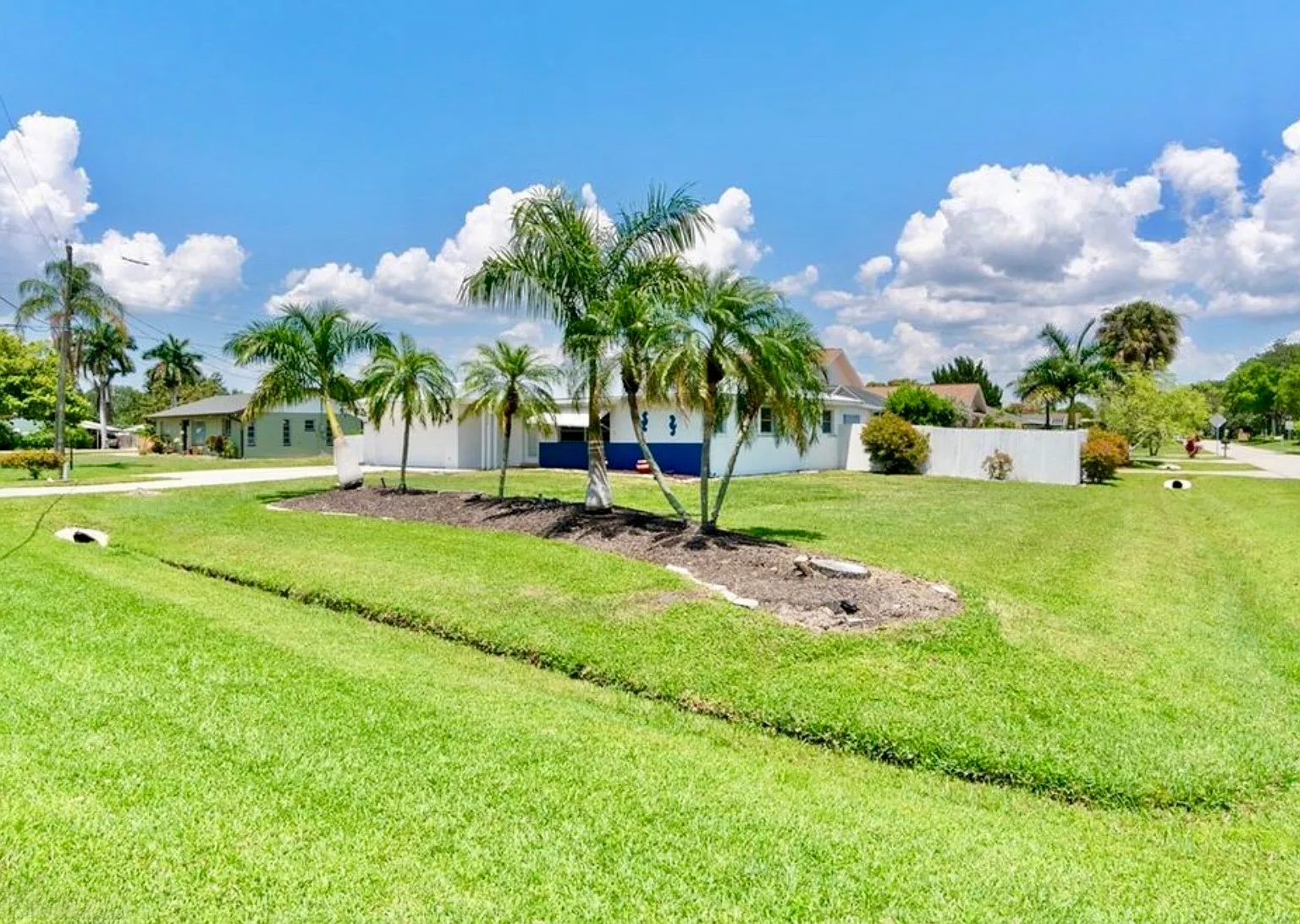 3 bed, 1600 sqft, $3,600 — Photo 1