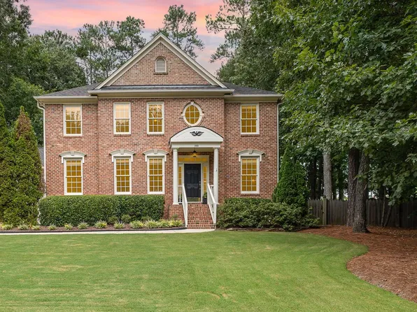 100 Arlen Park Pl, Holly Springs, NC 27540