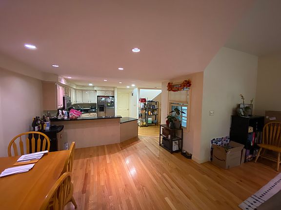 4th image of 57-59 Charles St #57