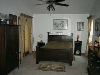 4th image of 2374 Sweetwater Blvd