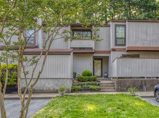 10 Spring W, Williamsburg, VA 23188