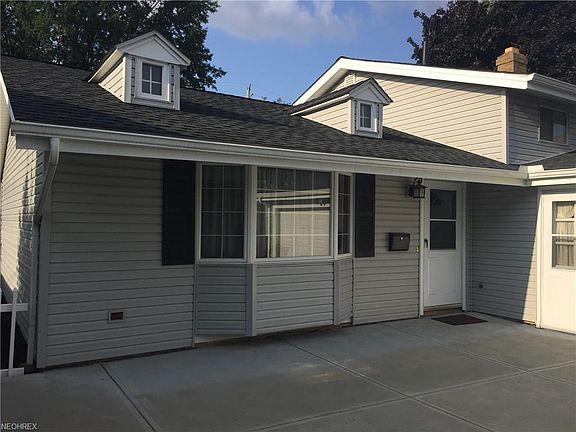 2nd image of 3006 Nottingham Dr
