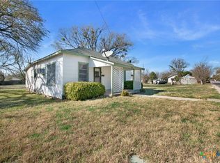 612 Brown St, Lampasas, TX 76550