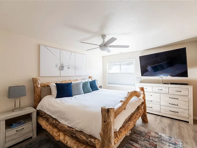 1384 Park Ave #215 — Photo 43