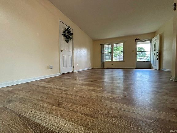 3rd image of 4455 Maryjoetta Dr