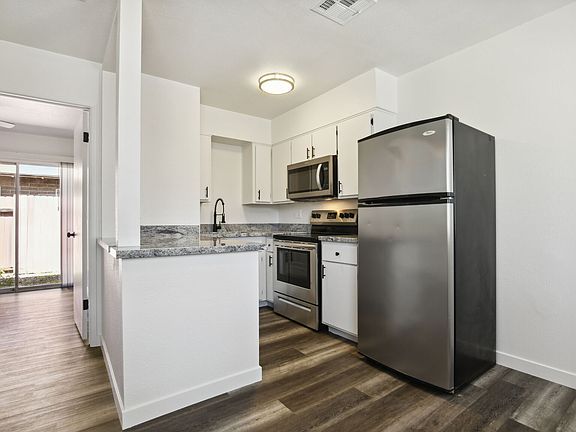 4th image of 2209-2211 S Granada Dr #2209-C