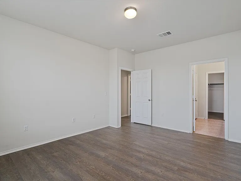 146 Russet Trl — Photo 16